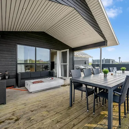 Exclusive Activity House From 2018 - 1022 *